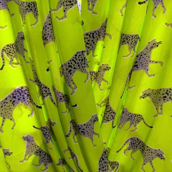 Ann Taylor Cross-Over Front Hi-Low Neon Green Cheetah Print LS Blouse Sz XSP - Picture 2 of 5